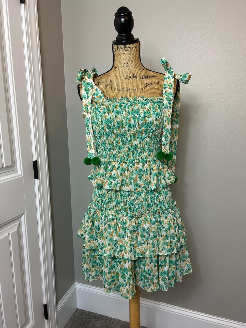 TCEC dress size medium